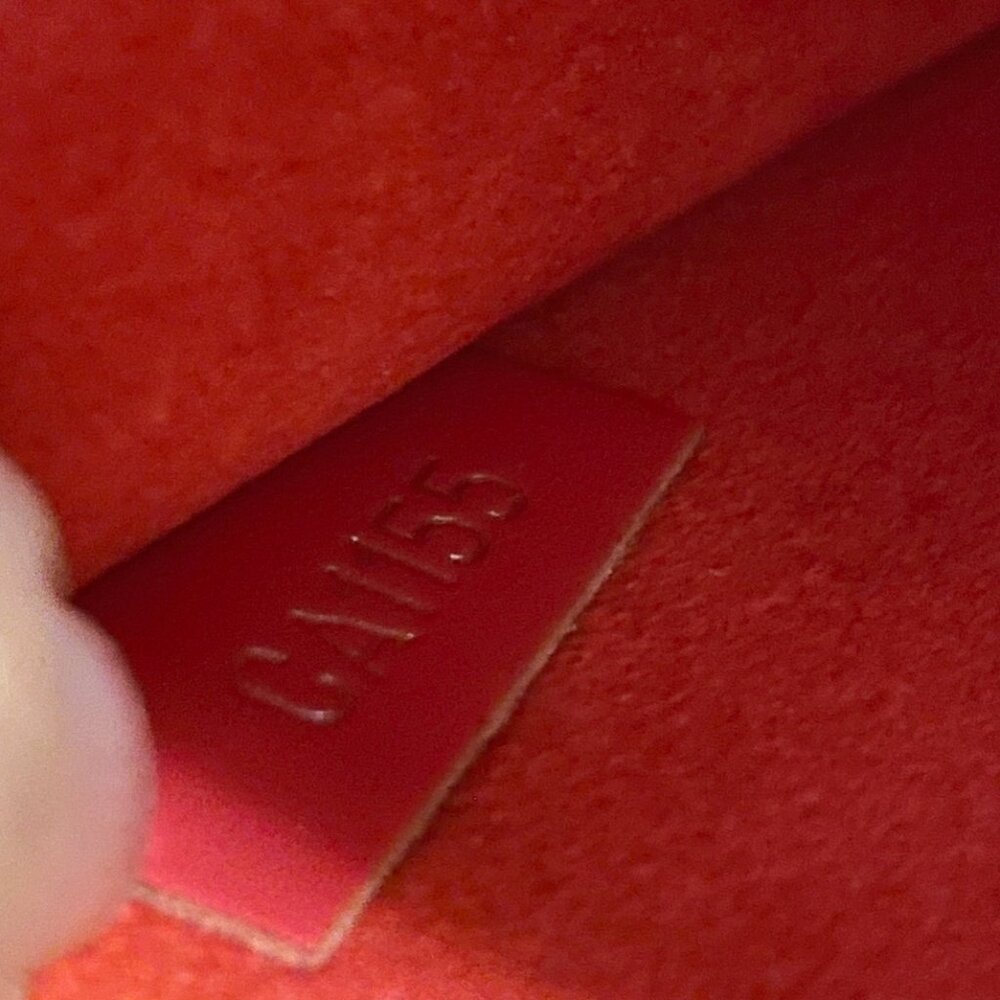 Authentic Louis Vuitton Neverfull Tote in Epi Leather - Picture 17 of 17